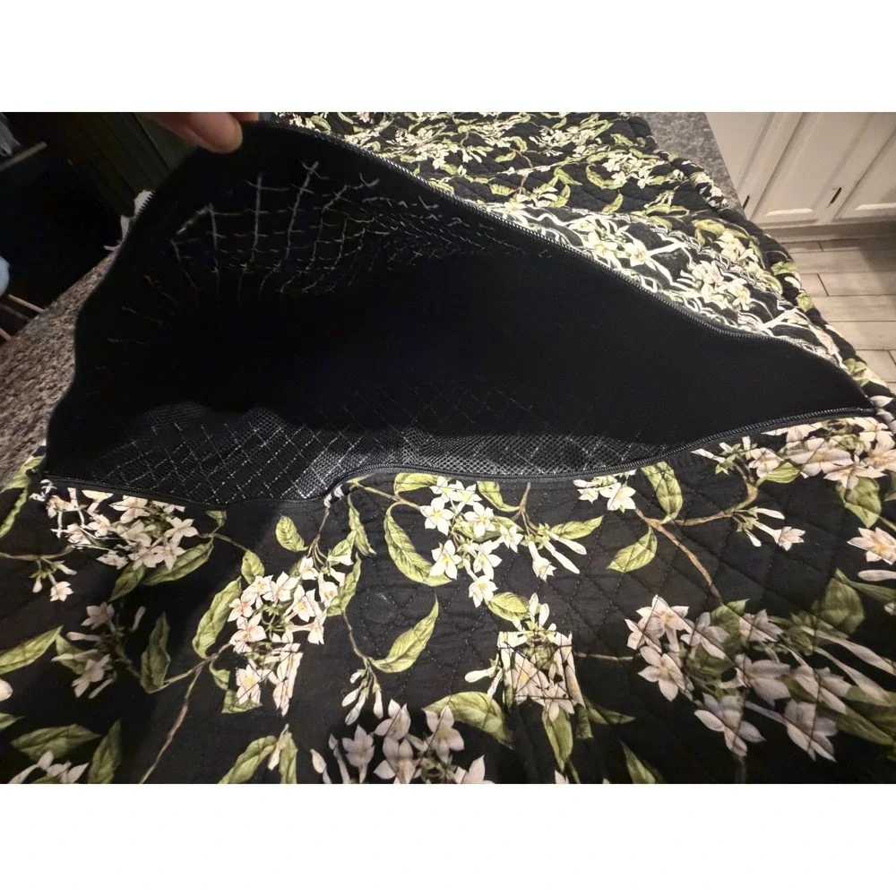 Vera‎ Bradley Retired Jasmine Garment Bag Black Floral Travel - No Strap